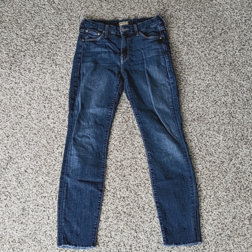 Mother Looker Ankle Fray Jeans in Girl Crush